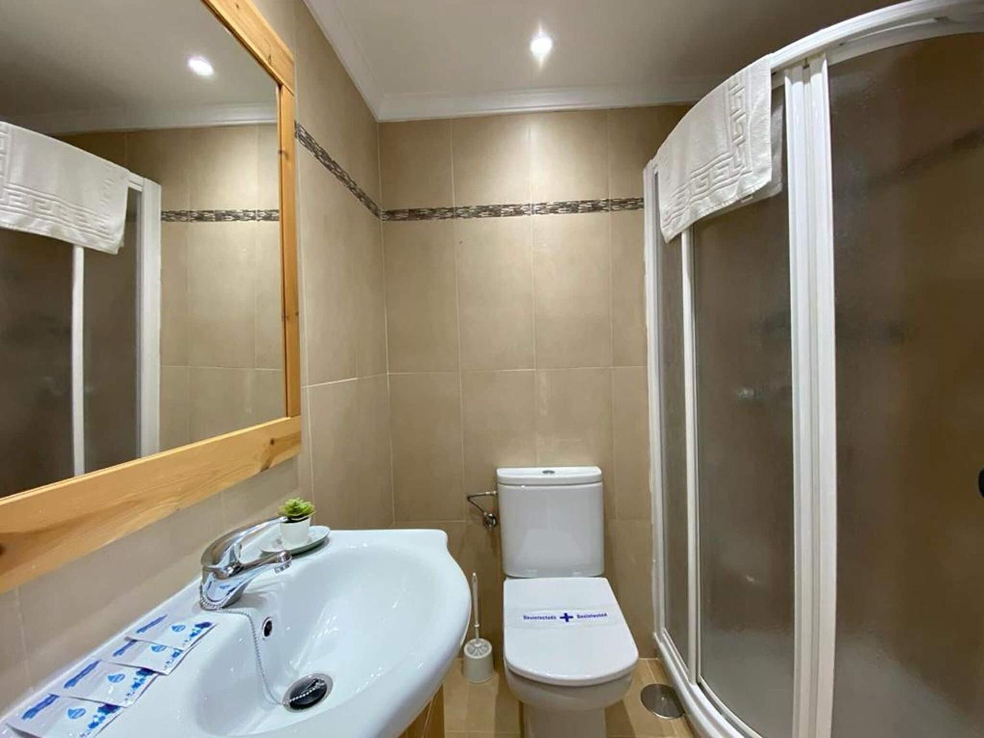 Romantic With Shared Sauna