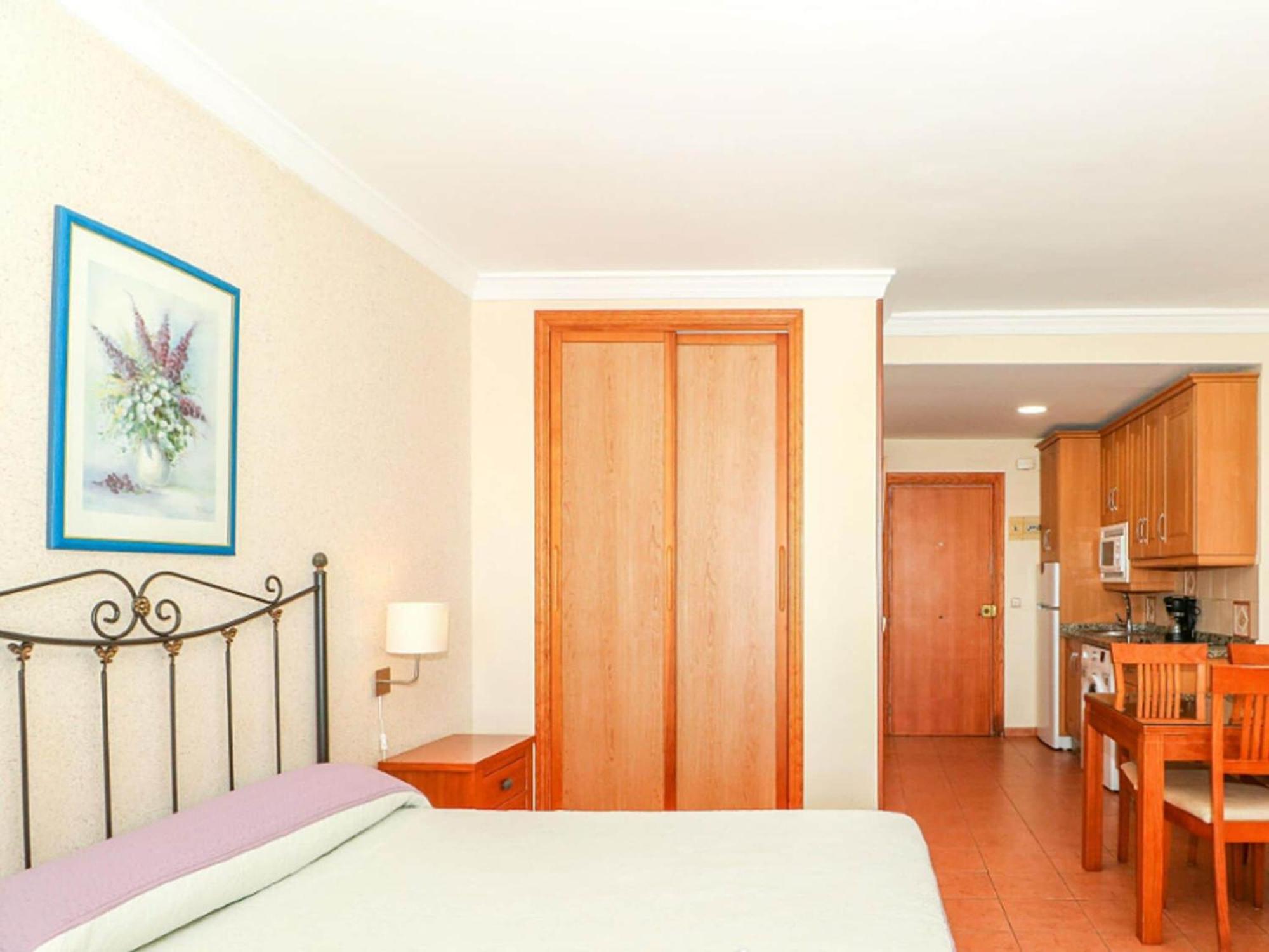Romantic With Shared Sauna Málaga