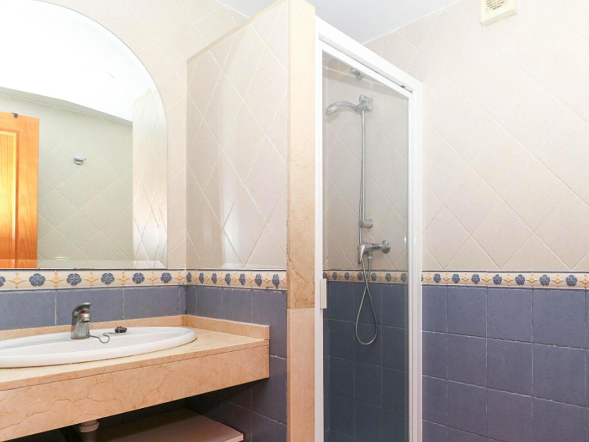 Romantic With Shared Sauna